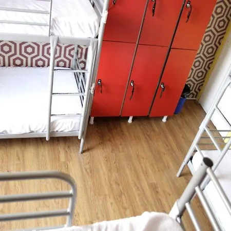 Feetup Backpackers *