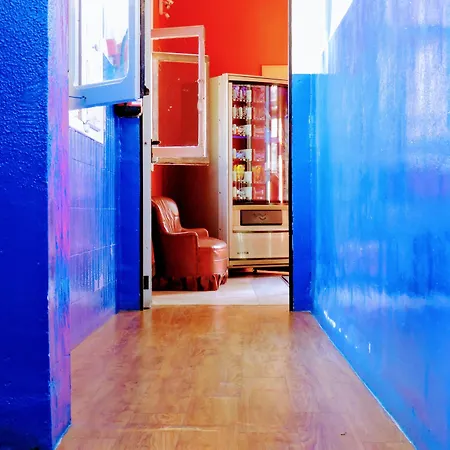 Hostel Feetup Backpackers *