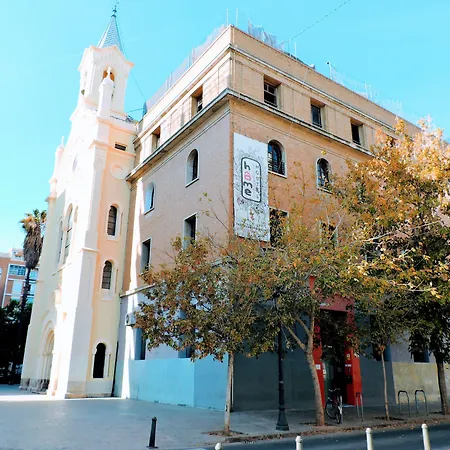 Hostel Feetup Backpackers *