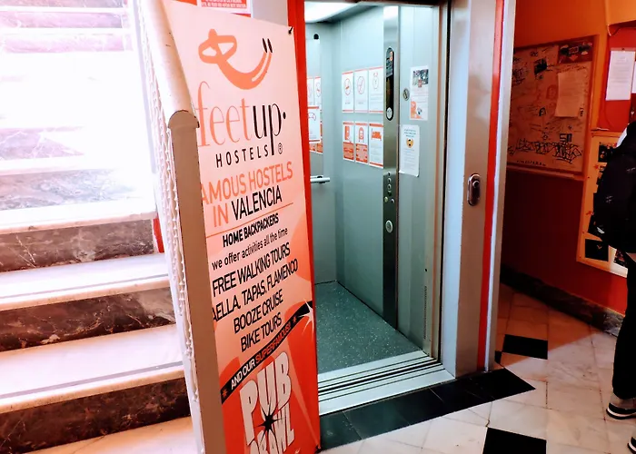 Feetup Backpackers * Valencia