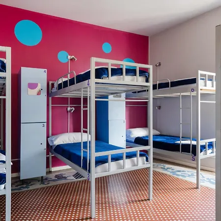 Feetup Backpackers Hostel