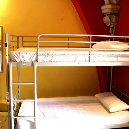 Feetup Backpackers Valencia