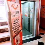 Feetup Backpackers * Valencia