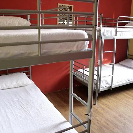 Albergue Feetup Backpackers *